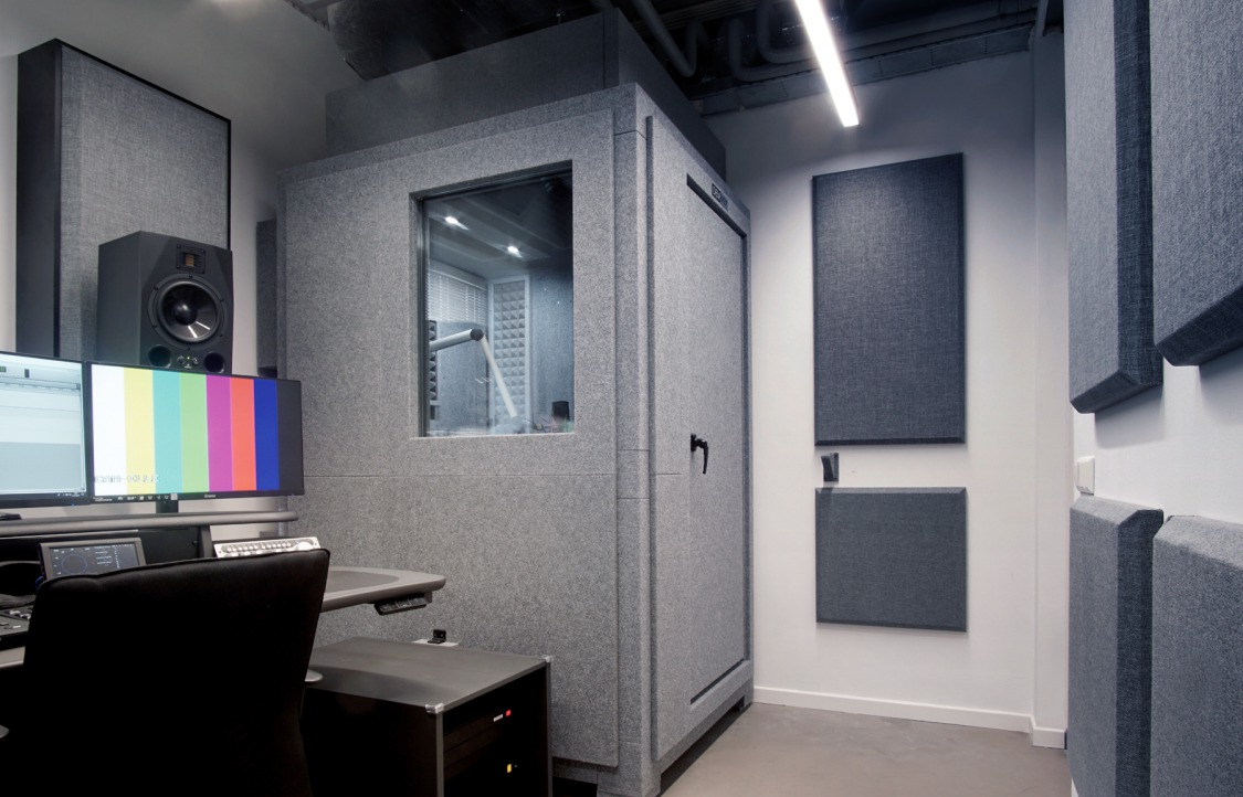 Audionabewerking studio voor video productiebedrijf