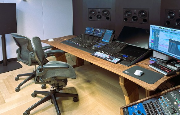 Ifness neemt Atmos studio in gebruik